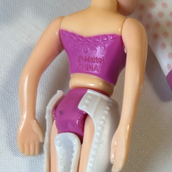 Polly Pocket Doll and Accessories - Picture 4 of 5